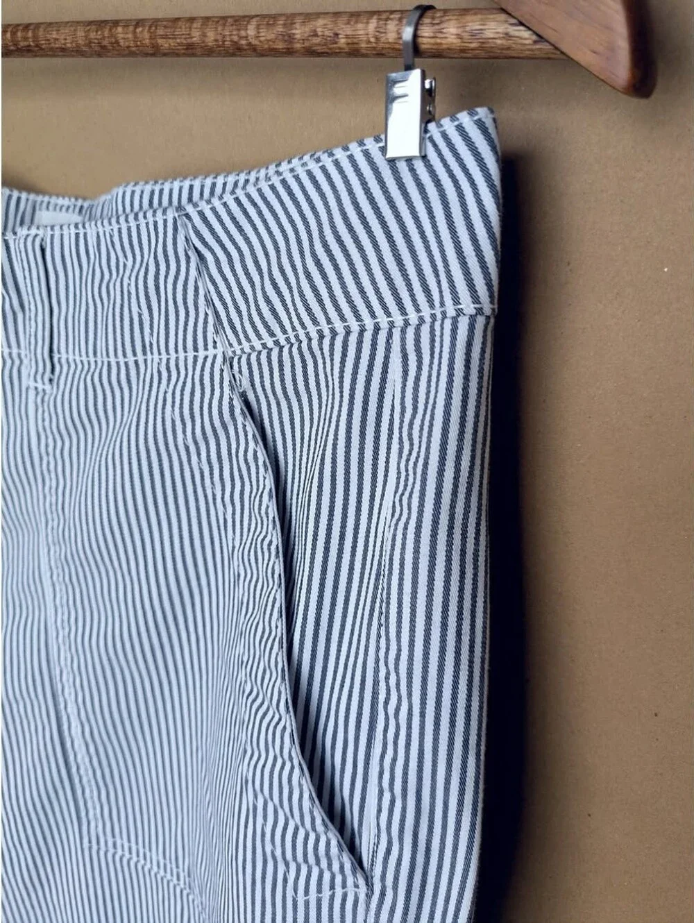 GAP stretch khaki